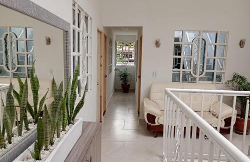 Cali House | HABITACION CONFORT - baño privado