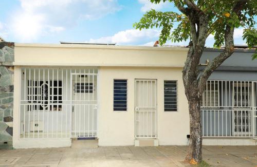 Cali House | HABITACION SMART - baño semiprivado