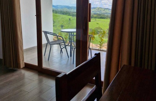La Banda de Shilcayo Cottage | Habitaciones con Vistas al Infinito en Fundo Onírica. Tarapoto-perú