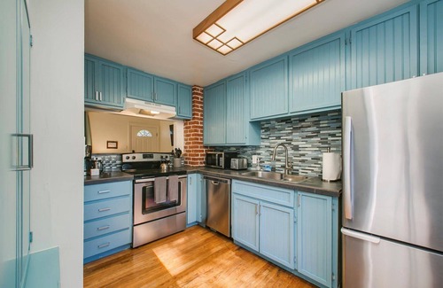 Depot Bench House | #HabitueHomes - The Gathering Place | Dog Friendly