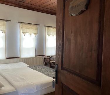 Taraklı Hotel | Hacı Rıfatlar Konağı