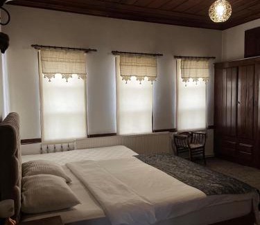 Taraklı Hotel | Hacı Rıfatlar Konağı