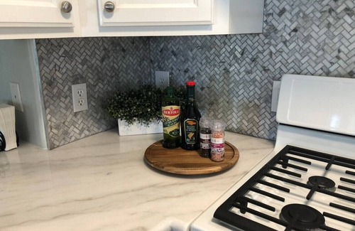 Walnut Creek Cottage | Hacienda Cottage | Entire Freestanding Home