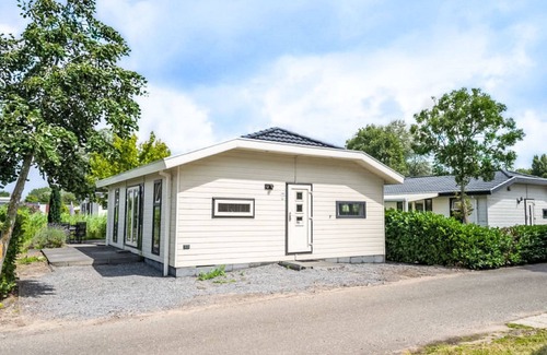 Dordtse Biesbosch House | Hackfort 4 by Interhome