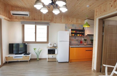 Hwagae House | Hadong Doredore Pension