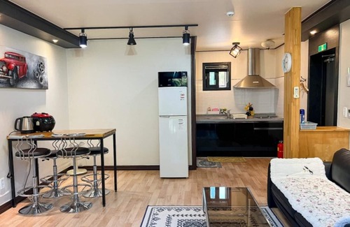 Hwagae House | Hadong Dreams Pension