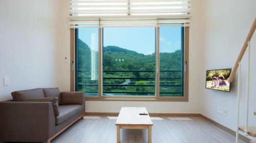 Hwagae House | Hadong Huige Stay Pension