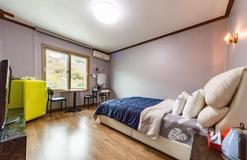 Hwagae Hotel | Hadong Yeongbingak