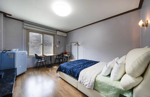 Hwagae Hotel | Hadong Yeongbingak