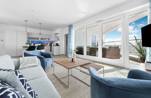 Kappeln Apartment | "Hafenloge": swimming pool, sea view, 2 bedrooms, terrace, directly on the Baltic Sea.