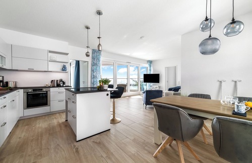 Kappeln Apartment | "Hafenloge": swimming pool, sea view, 2 bedrooms, terrace, directly on the Baltic Sea.