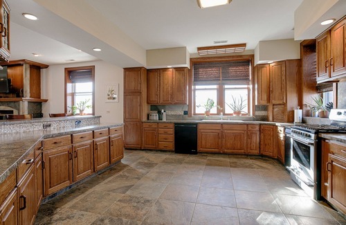 Downtown Lincoln Condo | Hagenow Penthouse Suite 3500 Sq. Ft Executive Suite Downtown Lincoln