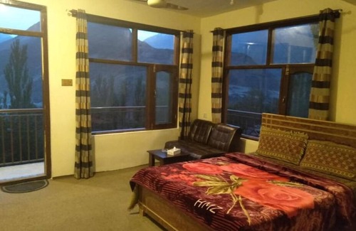 Shikarpur Hotel | Haji Dream Land Hotel