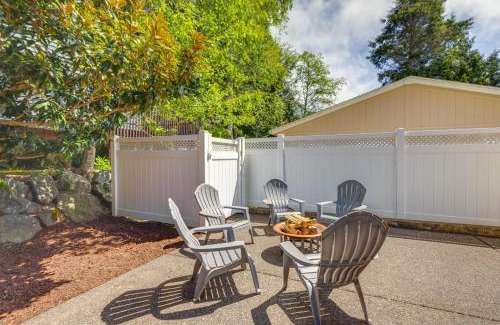 Rockaway Beach House | Half Mi to Beach Rockaway Beach Home with Grill!