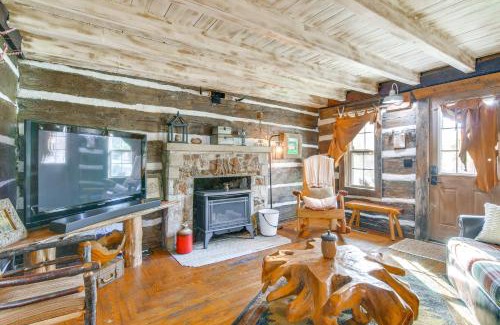 Shell Knob House | half-Mi to Lake Cabin on 43 Acres in Shell Knob!