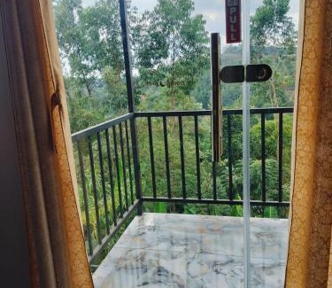 Devikolam House | Half moon holiday home - 4 Bedroom Villa