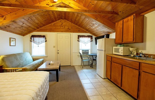 Weirs Beach Hotel | Half Moon Motel & Cottages