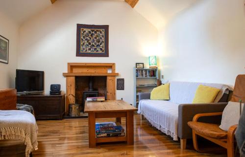 Isle of Scalpay House | Half of 12 Camustianavaig