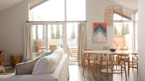 Village of La Jolla House | Hamilton I II Buyout by AvantStay Modern 6 BDR w Spa Rooftop Patio