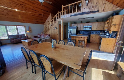 Big Clifty Shores Cabin | Hamley-Lakefront Retreat is Located on 145 Peaceful Acres