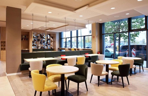 Friedrichshain-Kreuzberg Hotel | Hampton By Hilton Berlin City East Side Gallery