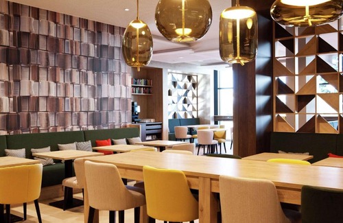 Friedrichshain-Kreuzberg Hotel | Hampton By Hilton Berlin City East Side Gallery