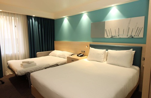 Custom House Hotel | Hampton by Hilton London Docklands