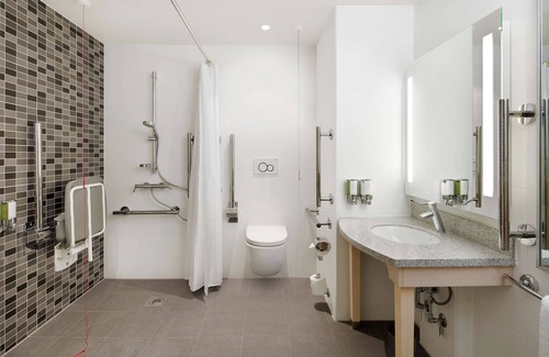 Custom House Hotel | Hampton by Hilton London Docklands