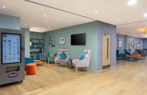 Gatwick Hotel | Hampton by Hilton London Gatwick Airport