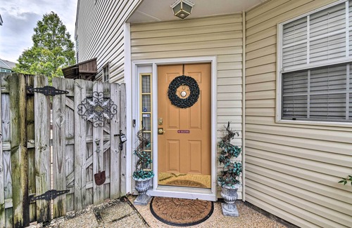 Fox Hill - Grandview Cottage | Hampton Home w/Fireplace + Close to Beaches!