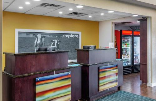 Adel Hotel | Hampton Inn Adel