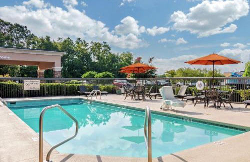 Adel Hotel | Hampton Inn Adel