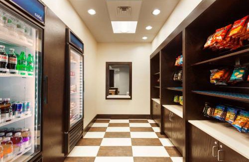 Camp Springs Hotel | Hampton Inn and Suites Camp Springs