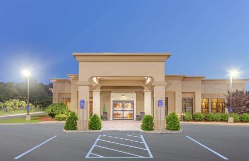 Auburn Hotel | Hampton Inn Auburn