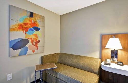 Auburn Hotel | Hampton Inn Auburn