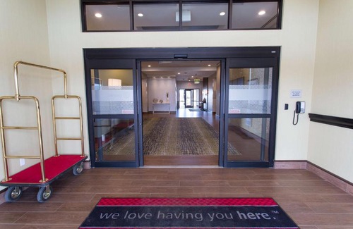 County of Vermilion River Hotel | Hampton Inn by Hilton Lloydminster