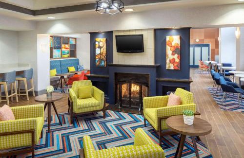 East Garden City Hotel | Hampton Inn by Hilton Garden City Long Island