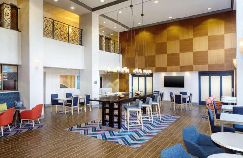 East Garden City Hotel | Hampton Inn by Hilton Garden City Long Island