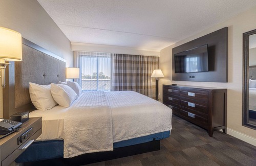Carlstadt Hotel | Hampton Inn Carlstadt-At The Meadowlands