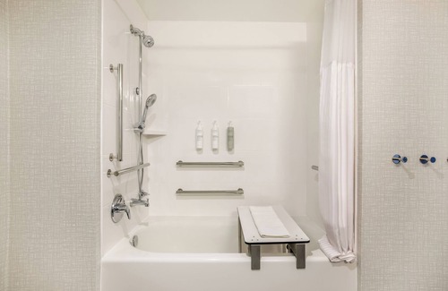 Fort Myers River District Hotel | Hampton Inn Fort Myers Downtown