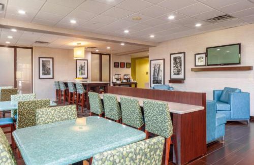 Front Royal Hotel | Hampton Inn Front Royal
