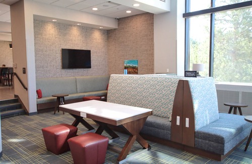 Deadwood Hotel | Hampton Inn Lead