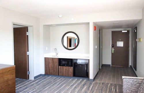 Deadwood Hotel | Hampton Inn Lead