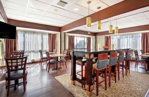 Melbourne Hotel | Hampton Inn Melbourne