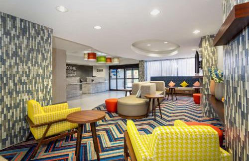 Airport North Hotel | Hampton Inn Orlando-International Airport