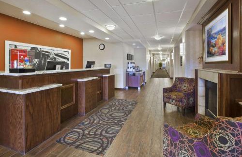 Monaca Hotel | Hampton Inn Pittsburgh Area-Beaver Valley-Center Township