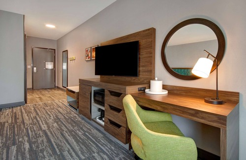 Rancho Cucamonga Hotel | Hampton Inn & Suites Ontario Rancho Cucamonga