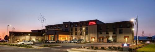 Astoria Hotel | Hampton Inn & Suites Astoria