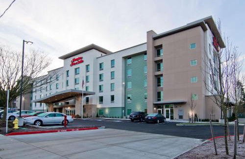 Wilburton Hotel | Hampton Inn & Suites Bellevue Downtown/Seattle