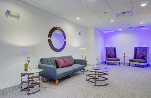 Stoughton Hotel | Hampton Inn & Suites Boston/Stoughton